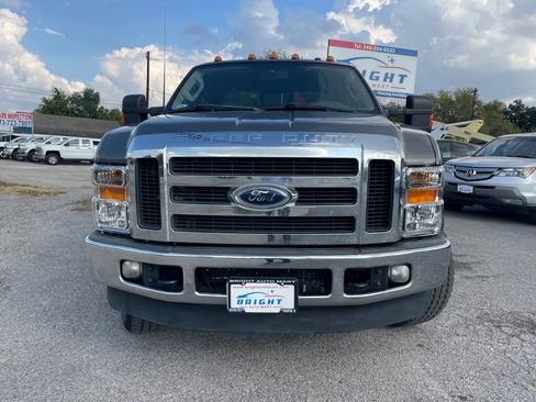 Used 2009 Ford F350 Lariat image 2