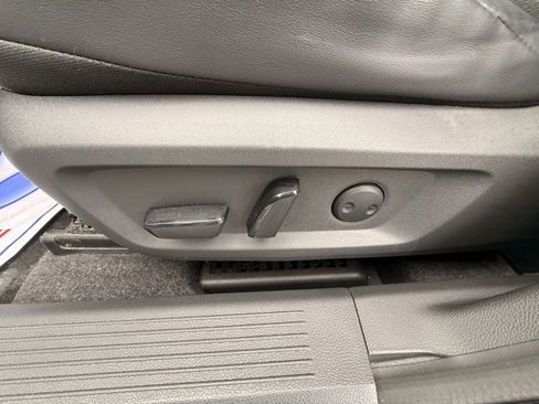 Certified 2023 Nissan Rogue SV w/ SV Premium Package image 15