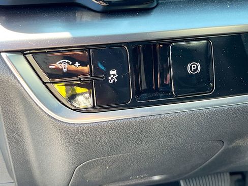 Certified 2025 Kia Sportage EX FWD image 20