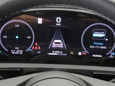 Certified 2024 Porsche Cayenne AWD/4WD image 17