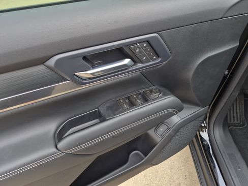 New 2026 GMC Terrain Elevation w/ Elevation Premium Package image 10