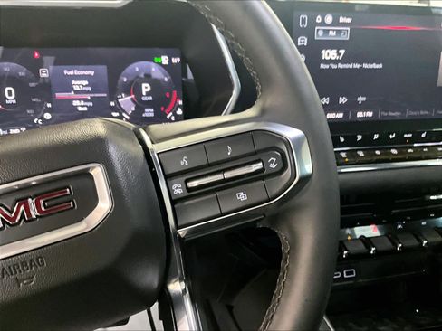 Used 2024 GMC Canyon Elevation w/ Convenience Package image 23