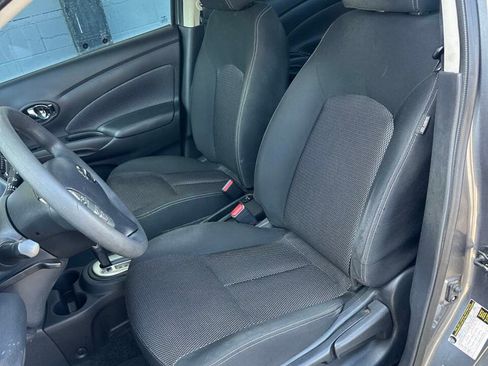 Used 2018 Nissan Versa SV FWD image 7