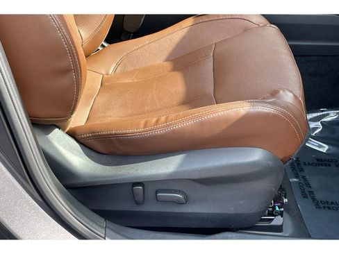 Used 2022 Subaru Outback Touring w/ Popular Package #2 image 22