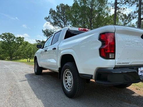 Used 2024 Chevrolet Colorado W/T image 11