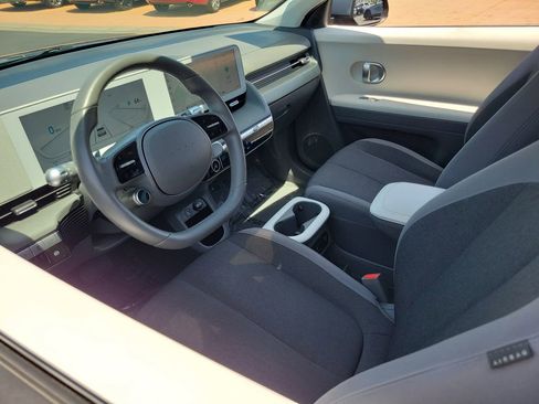 Used 2024 Hyundai Ioniq 5 SEL RWD image 3
