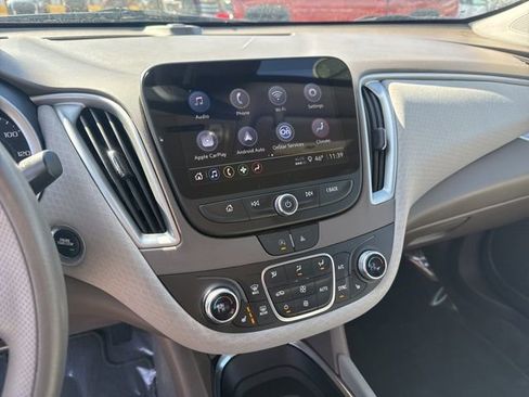 Used 2024 Chevrolet Malibu LT image 24