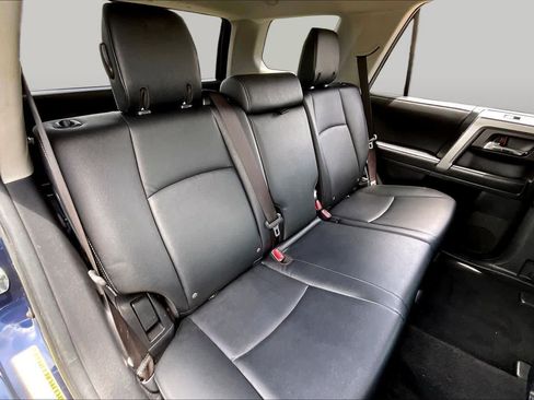 Used 2024 Toyota 4Runner TRD Sport AWD/4WD image 18