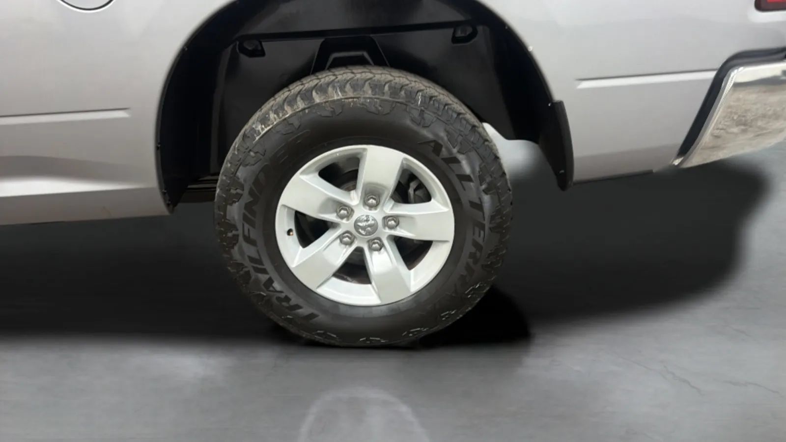 Used 2020 RAM 1500 Classic SLT w/ Trailer & Traction Group AWD/4WD image 28