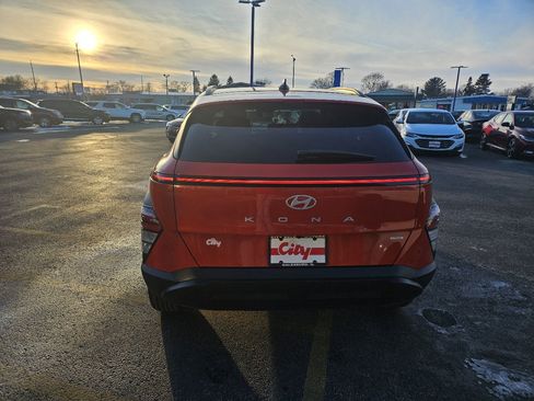 Used 2025 Hyundai Kona SEL image 4