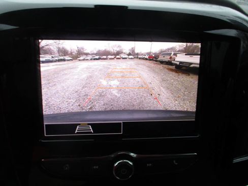 Used 2020 Chevrolet Traverse LS image 10