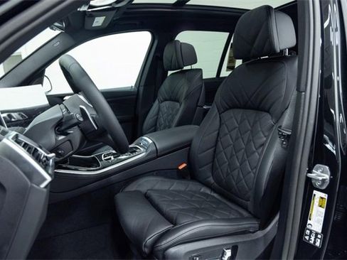 New 2026 BMW X5 xDrive40i w/ M Sport Package image 24