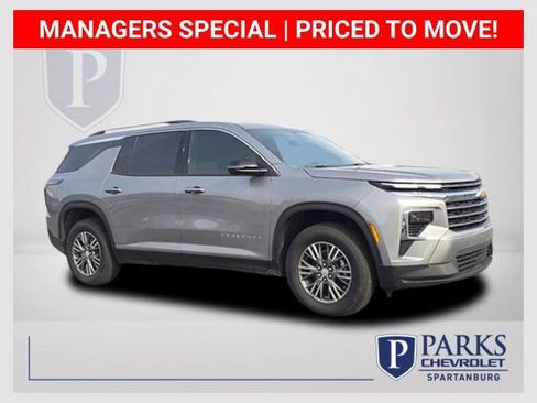 New 2026 Chevrolet Traverse LT image 1