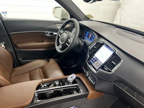 Used 2024 Volvo XC90 B6 Ultimate AWD/4WD image 26