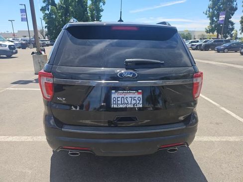 Used 2018 Ford Explorer XLT w/ Equipment Group 202A FWD image 7