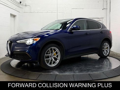 Used 2018 Alfa Romeo Stelvio Ti image 4