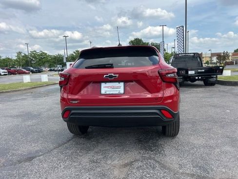 New 2026 Chevrolet Trax LT FWD image 4