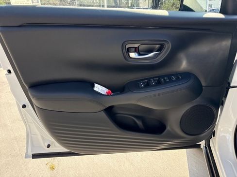 New 2026 Honda HR-V LX image 12