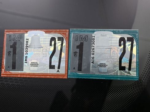 Used 2024 Chrysler Pacifica Touring-L image 9