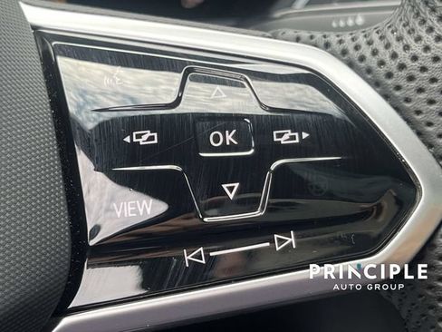 Used 2023 Volkswagen Tiguan SE FWD image 18