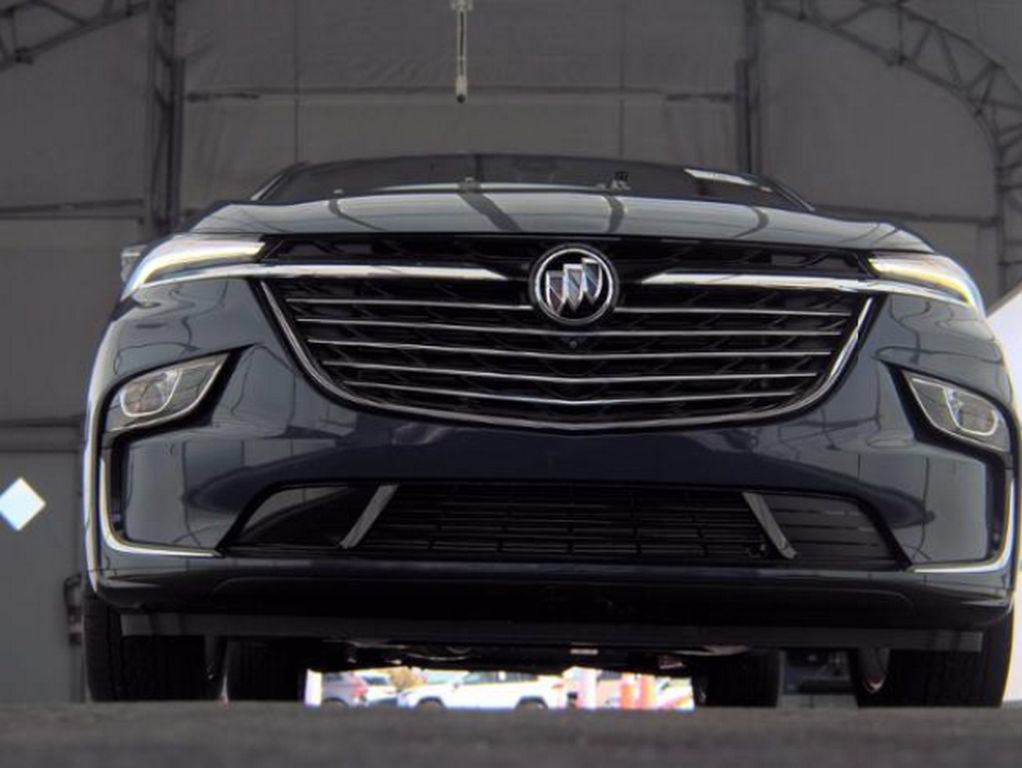 Used 2024 Buick Enclave Essence w/ Experience Buick Package FWD image 4