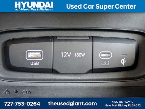 Certified 2023 Hyundai Venue Limited w/ Cargo Package image 21