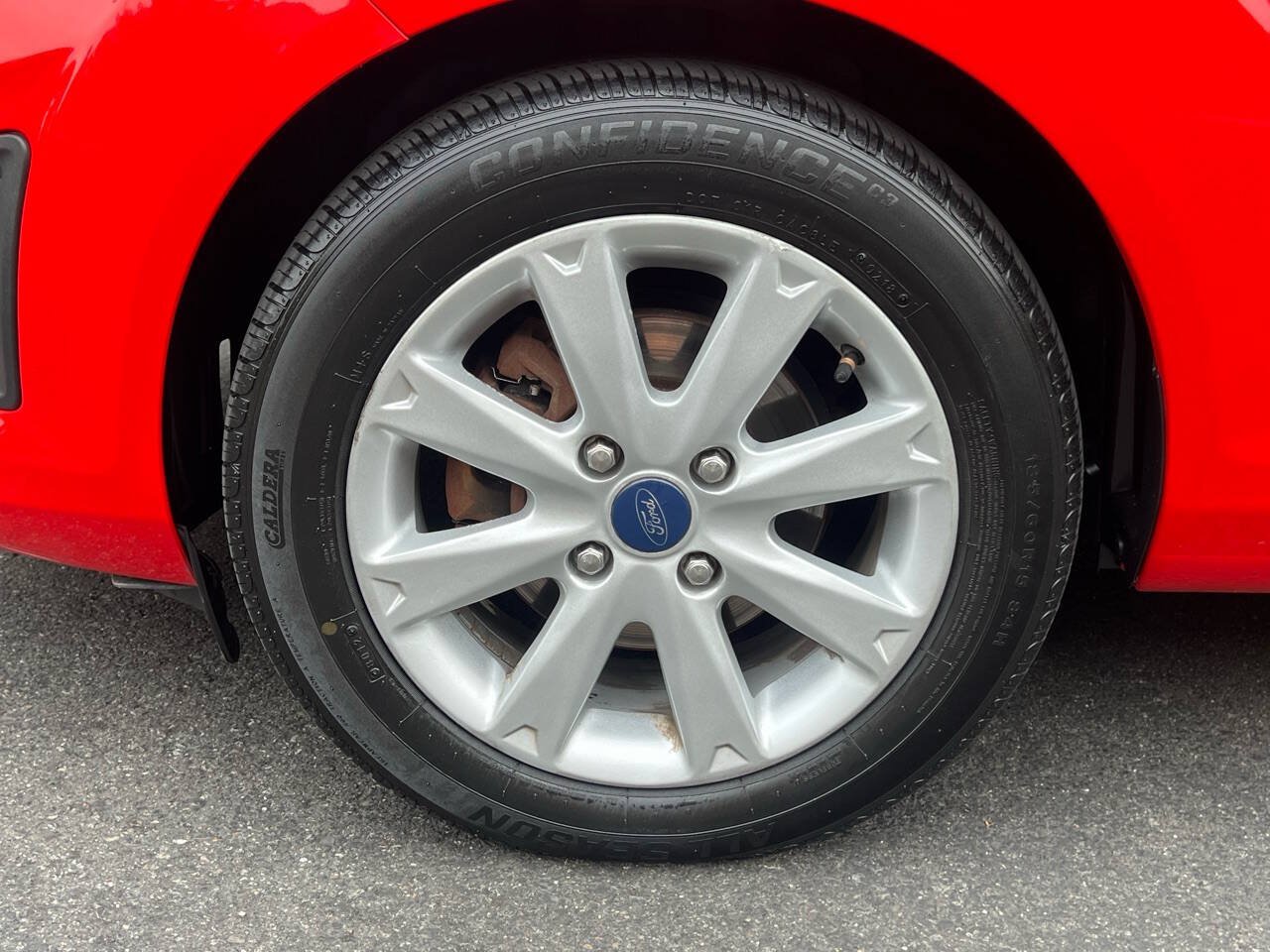 Used 2013 Ford Fiesta SE FWD image 9