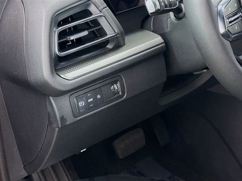 New 2026 Chevrolet Traverse LT w/ Driver Confidence Package image 12