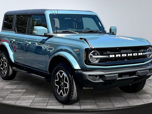 Used 2022 Ford Bronco Outer Banks AWD/4WD image 1
