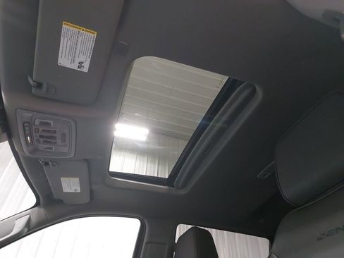 New 2025 GMC Sierra 2500 Denali w/ Denali Reserve Package image 31