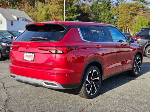 New 2025 Mitsubishi Outlander SE image 5