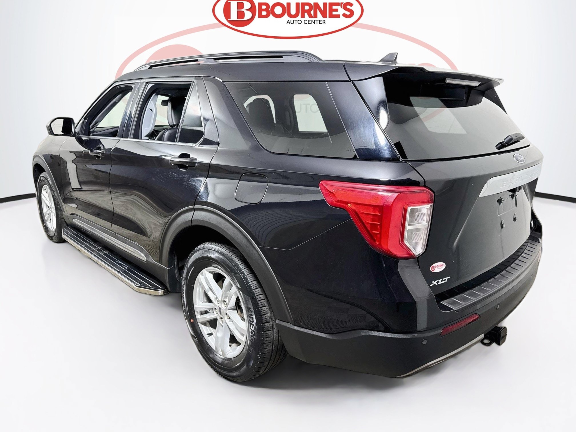 Used 2021 Ford Explorer XLT w/ Equipment Group 202A AWD/4WD image 7