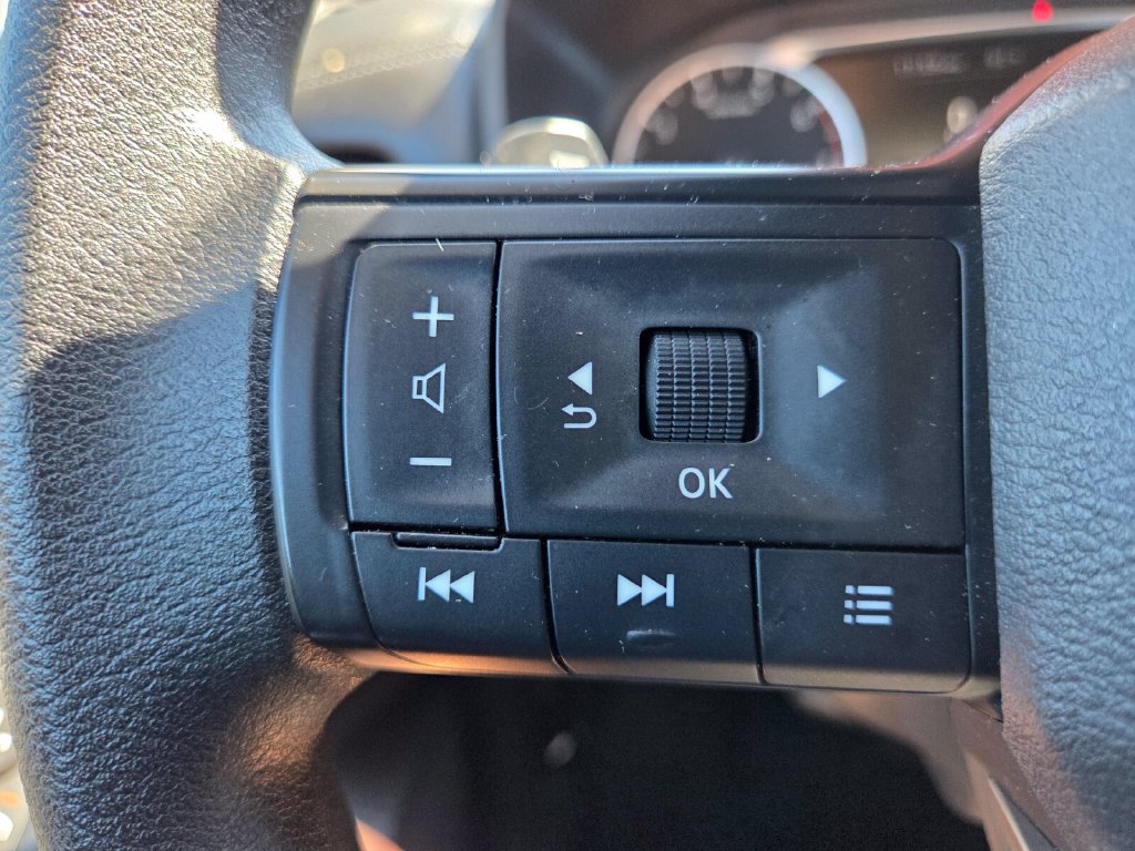 Used 2026 Nissan Rogue S FWD image 13
