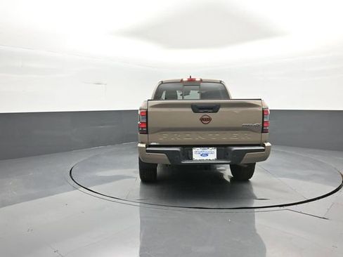 Used 2022 Nissan Frontier PRO-4X AWD/4WD image 6