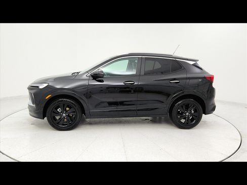 Used 2024 Buick Encore GX Sport Touring image 1
