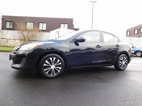 Used 2013 MAZDA MAZDA3 i SV image 4