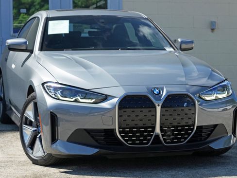 Used 2023 BMW i4 eDrive40 w/ Premium Package RWD image 4