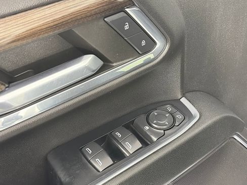 Used 2024 Chevrolet Silverado 3500 LT image 25