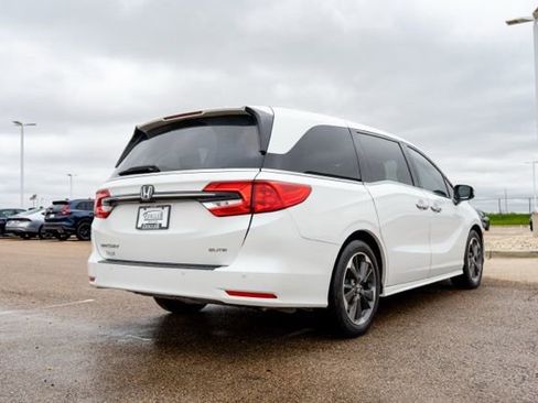 Used 2023 Honda Odyssey Elite image 7