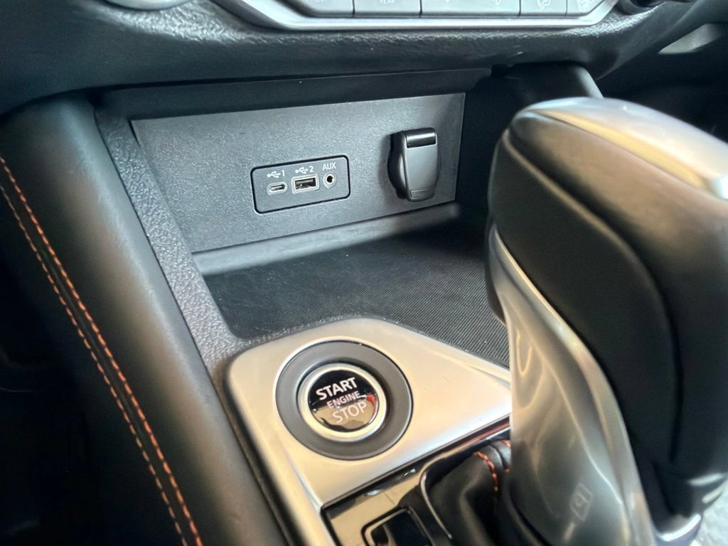 Used 2022 Nissan Sentra SR w/ SR Premium Package FWD image 32