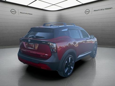 Used 2025 Nissan Kicks SR w/ SR Premium Package AWD/4WD image 4