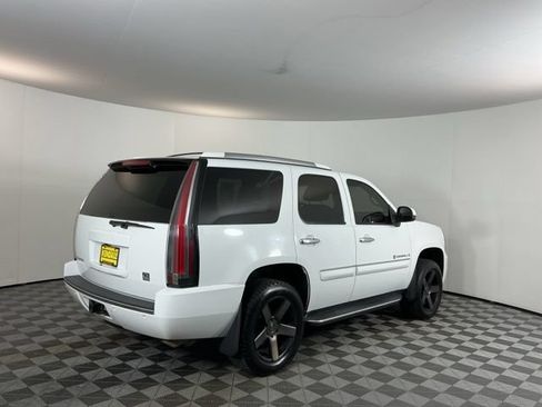 Used 2008 GMC Yukon Denali AWD/4WD image 4