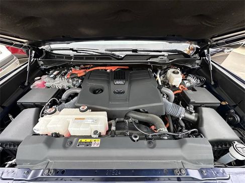 Certified 2023 Toyota Sequoia Capstone image 33