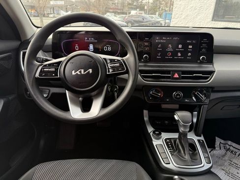 Used 2024 Kia Seltos LX image 9