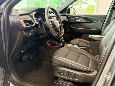 Used 2023 Chevrolet TrailBlazer RS w/ Technology Package AWD/4WD image 6