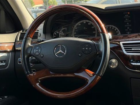 Used 2012 Mercedes-Benz S 550 4MATIC image 26
