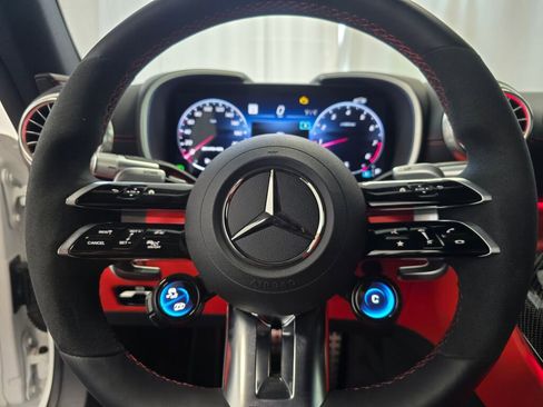 Used 2022 Mercedes-Benz SL 63 AMG 4MATIC image 14