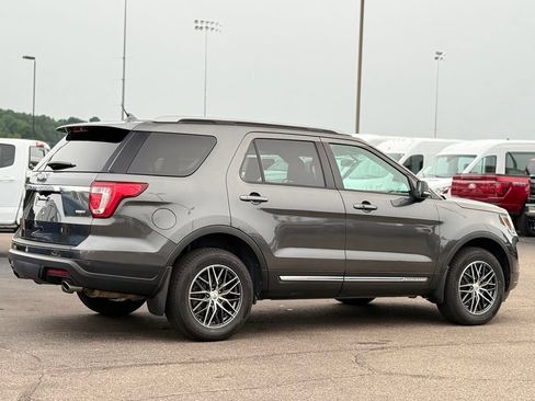 Used 2019 Ford Explorer XLT AWD/4WD image 34