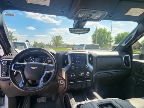 Used 2022 Chevrolet Silverado 2500 LTZ w/ Z71 Chrome Sport Edition AWD/4WD image 22
