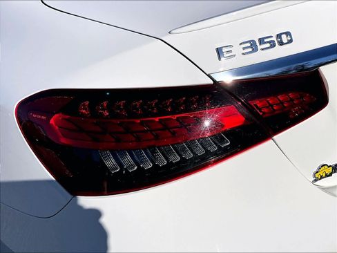 Used 2022 Mercedes-Benz E 350 4MATIC Sedan image 34
